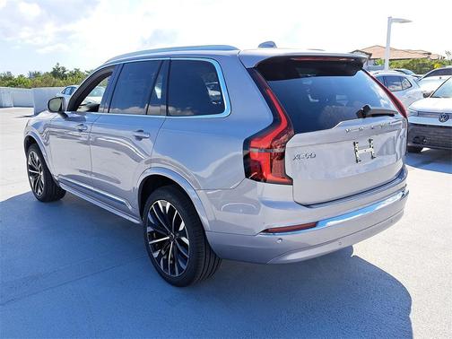 2026 Volvo XC90 B5 Core