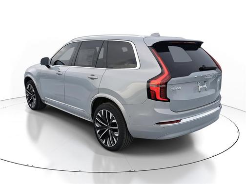2026 Volvo XC90 B6 Plus 7-Seater