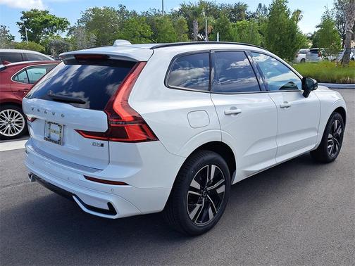 2026 Volvo XC60 B5 Core