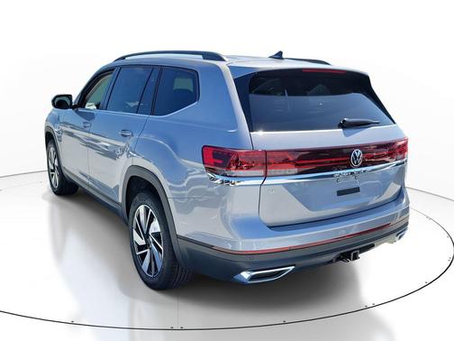 silver mist metallic 2026 Volkswagen Atlas 2.0T SE w/Technology