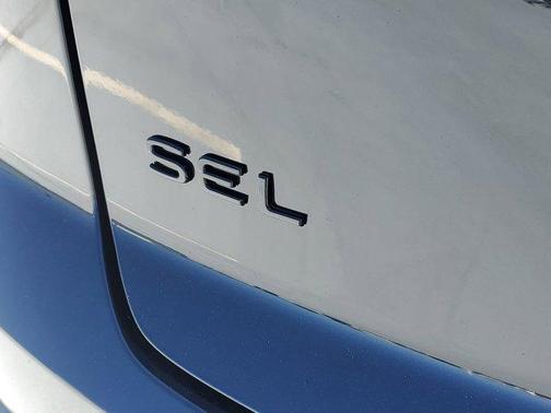 2025 Volkswagen Atlas Cross Sport 2.0T SEL