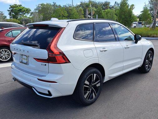 2026 Volvo XC60 B5 Core