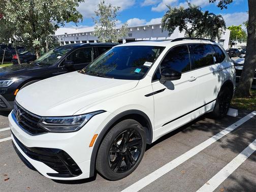 2023 Volkswagen Tiguan 2.0T SE R-Line Black