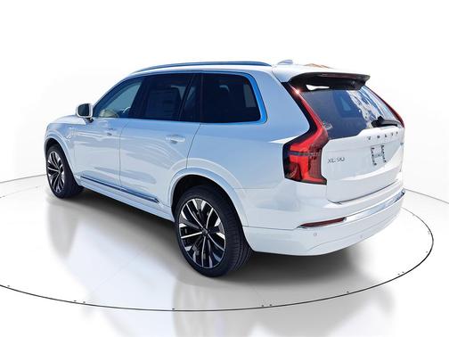 2026 Volvo XC90 Plug-In Hybrid T8 Core