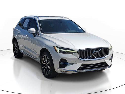 2023 Volvo XC60 B5 Plus Bright Theme
