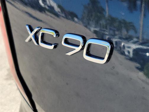 2026 Volvo XC90 Ultra Dark Theme, B6 AWD Gas (mild hybrid), Gasoline, 7 Seats