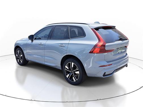 2026 Volvo XC60 B5 Core