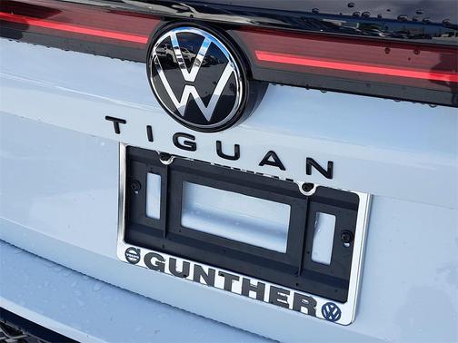 2025 Volkswagen Tiguan 2.0T SE R-Line Black