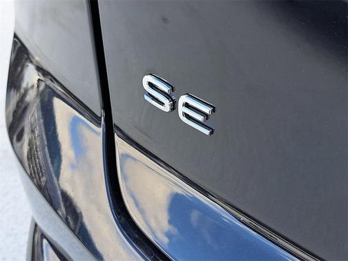 2026 Volkswagen Atlas Cross Sport 2.0T SE