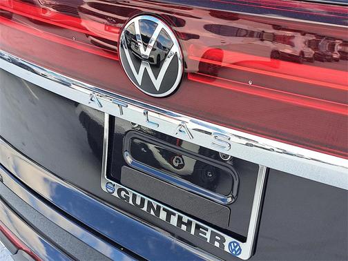 2026 Volkswagen Atlas Cross Sport 2.0T SE