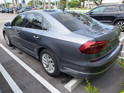 2018 Volkswagen Passat 2.0T SE