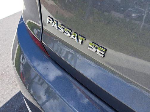 2018 Volkswagen Passat 2.0T SE