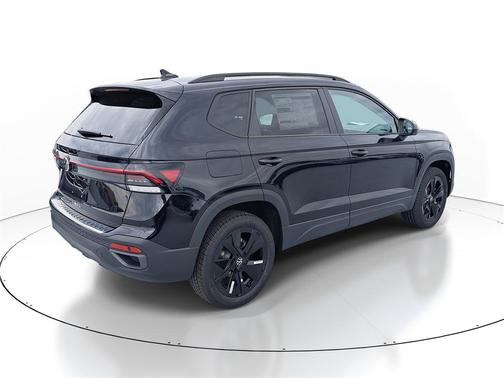 2025 Volkswagen Taos 1.5T SE Black