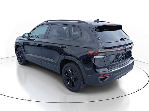 2025 Volkswagen Taos 1.5T SE Black