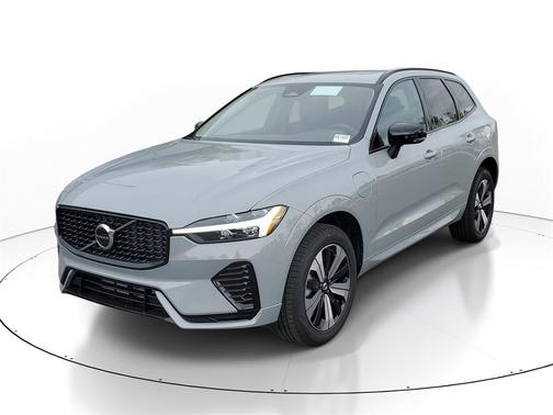 2025 Volvo XC60 Plug-In Hybrid T8 Core