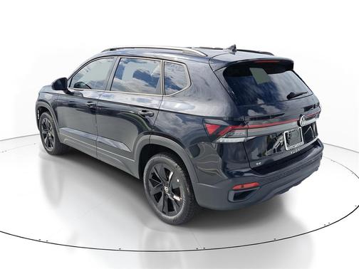 2025 Volkswagen Taos 1.5T SE Black
