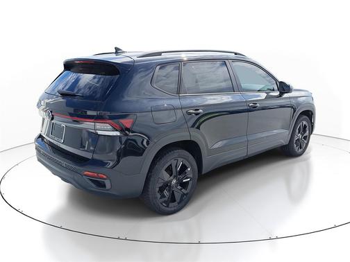 2025 Volkswagen Taos 1.5T SE Black