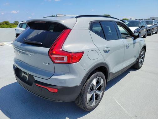 Vapour Grey Metallic 2026 Volvo XC40 Plus, B5 AWD Gas (mild hybrid), Dark
