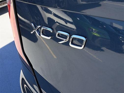 2026 Volvo XC90 Ultra, B6 AWD Gas (mild hybrid), Gasoline, Bright, 7 Seats