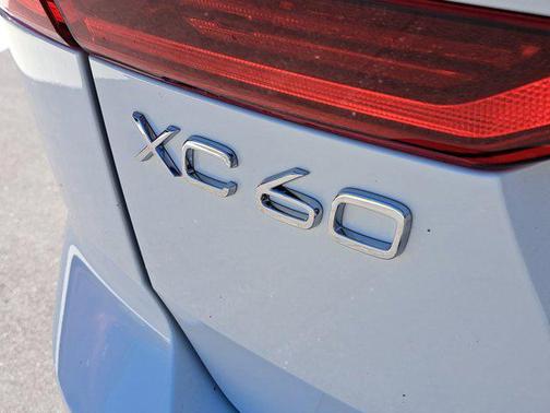 2026 Volvo XC60 Plug-In Hybrid T8 Core