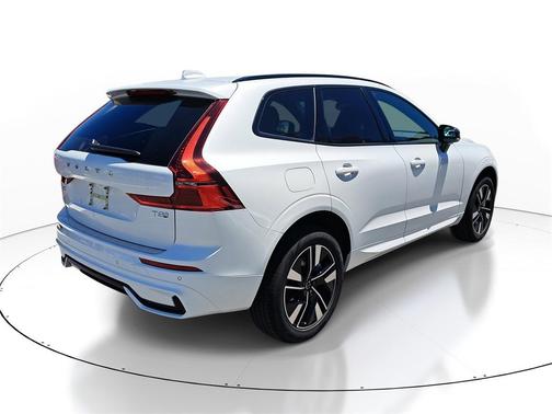 2026 Volvo XC60 Plug-In Hybrid T8 Core
