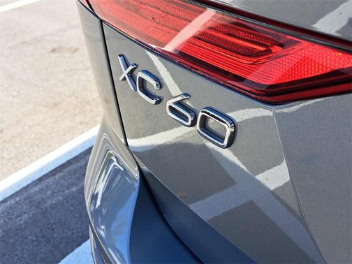 2019 Volvo XC60 T6 Momentum