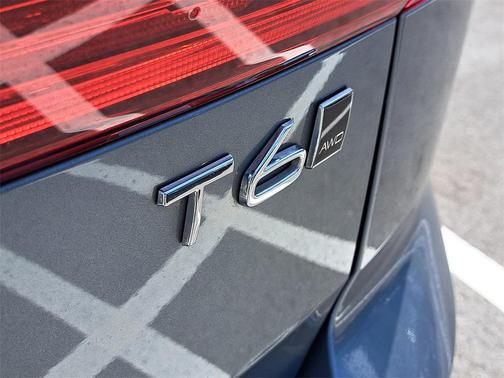 2019 Volvo XC60 T6 Momentum