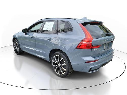 Thunder Grey Metallic 2024 Volvo XC60 B5 Plus Dark Theme