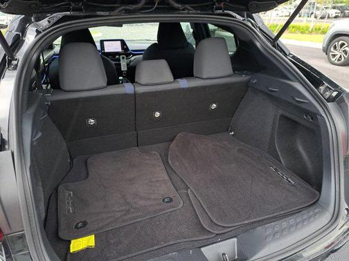 2021 Toyota C-HR XLE