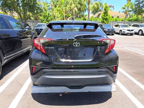 2021 Toyota C-HR XLE