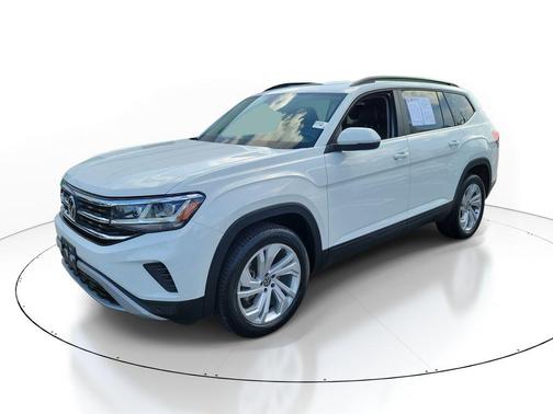 Pure White 2021 Volkswagen Atlas 3.6L SE w/Technology