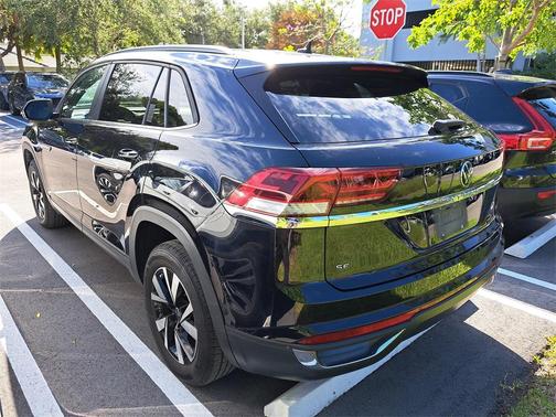 2022 Volkswagen Atlas Cross Sport 2.0T SE