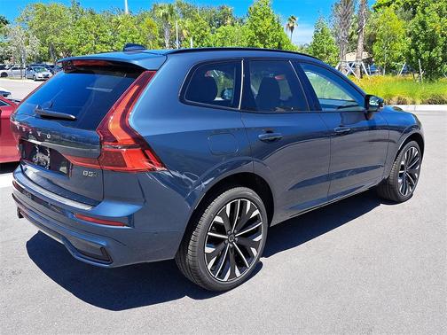 2026 Volvo XC60 B5 Ultra