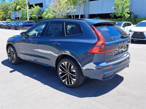 2026 Volvo XC60 B5 Ultra
