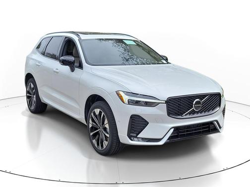 2026 Volvo XC60 B5 Plus