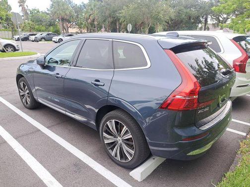 2023 Volvo XC60 Recharge Plug-In Hybrid T8 Plus Bright Theme