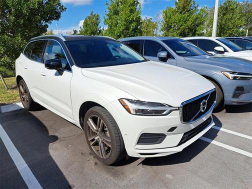 2019 Volvo XC60 T5 Momentum