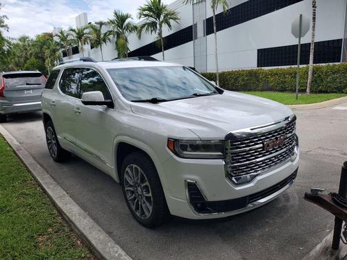 White Frost Tricoat 2021 GMC Acadia Denali