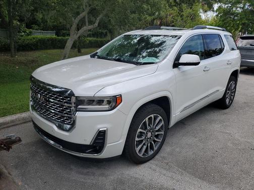 White Frost Tricoat 2021 GMC Acadia Denali