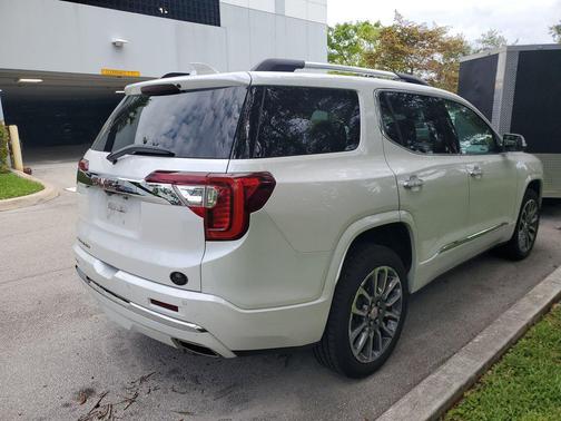 White Frost Tricoat 2021 GMC Acadia Denali