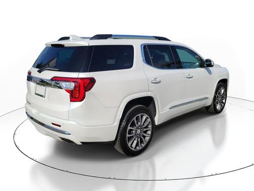 White Frost Tricoat 2021 GMC Acadia Denali