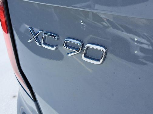 2026 Volvo XC90 Ultra, B6 AWD Gas (mild hybrid), Gasoline, Bright, 7 Seats