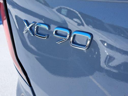 Vapour Grey Metallic 2026 Volvo XC90 Ultra, B6 AWD Gas (mild hybrid), Gasoline, Bright, 7 Seats