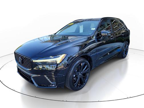Onyx Black Metallic 2024 Volvo XC60 B5 Ultimate Black Edition