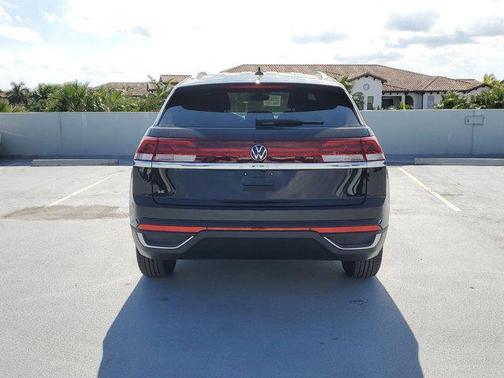 2025 Volkswagen Atlas Cross Sport 2.0T SE