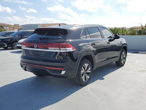 2025 Volkswagen Atlas Cross Sport 2.0T SE