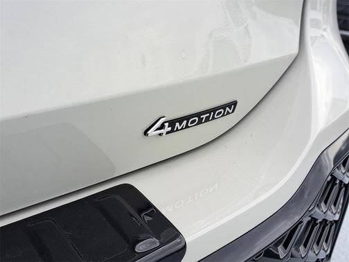 2026 Volkswagen Tiguan 2.0T SEL R-Line 4MOTION