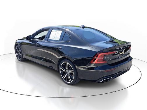 2020 Volvo S60 T5 R-Design