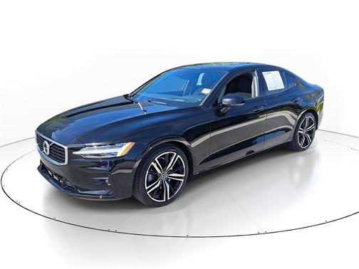 2020 Volvo S60 T5 R-Design