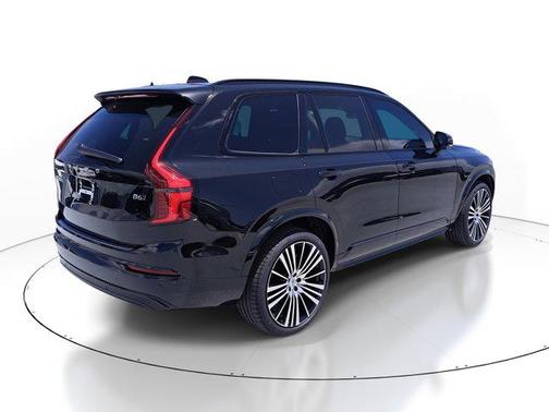 2026 Volvo XC90 B6 Ultra Dark Theme 7-Seater